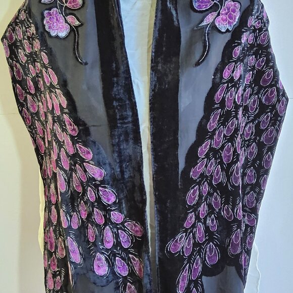 Peacock design black/purple shawl - Picture 5 of 11